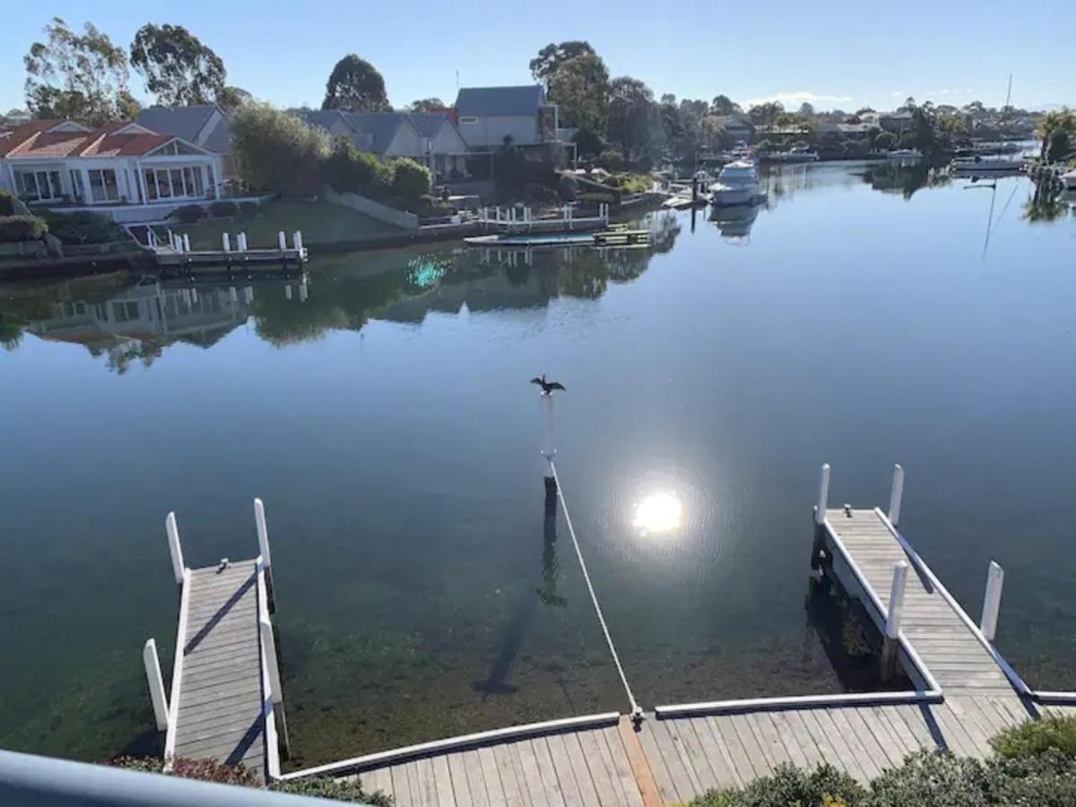 The View - Captains Cove Waterfront Resort Paynesville Exterior photo