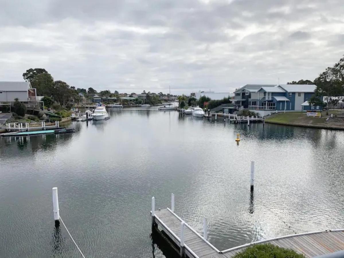 The View - Captains Cove Waterfront Resort Paynesville Exterior photo