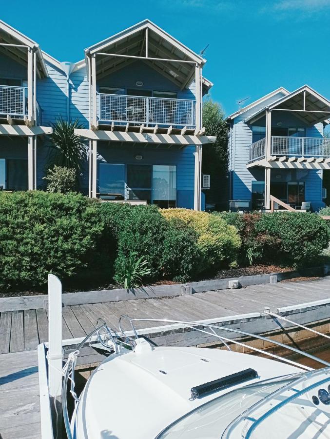 The View - Captains Cove Waterfront Resort Paynesville Exterior photo