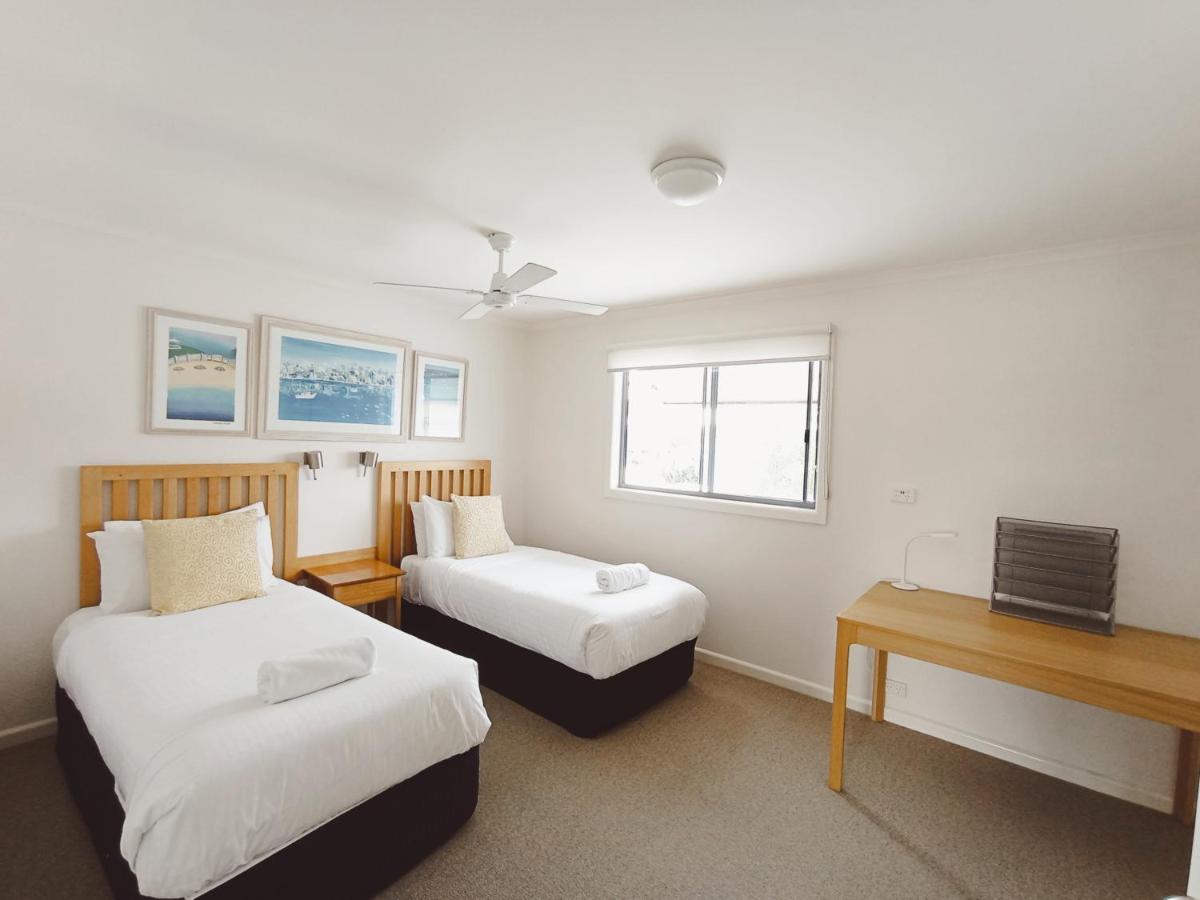 The View - Captains Cove Waterfront Resort Paynesville Exterior photo