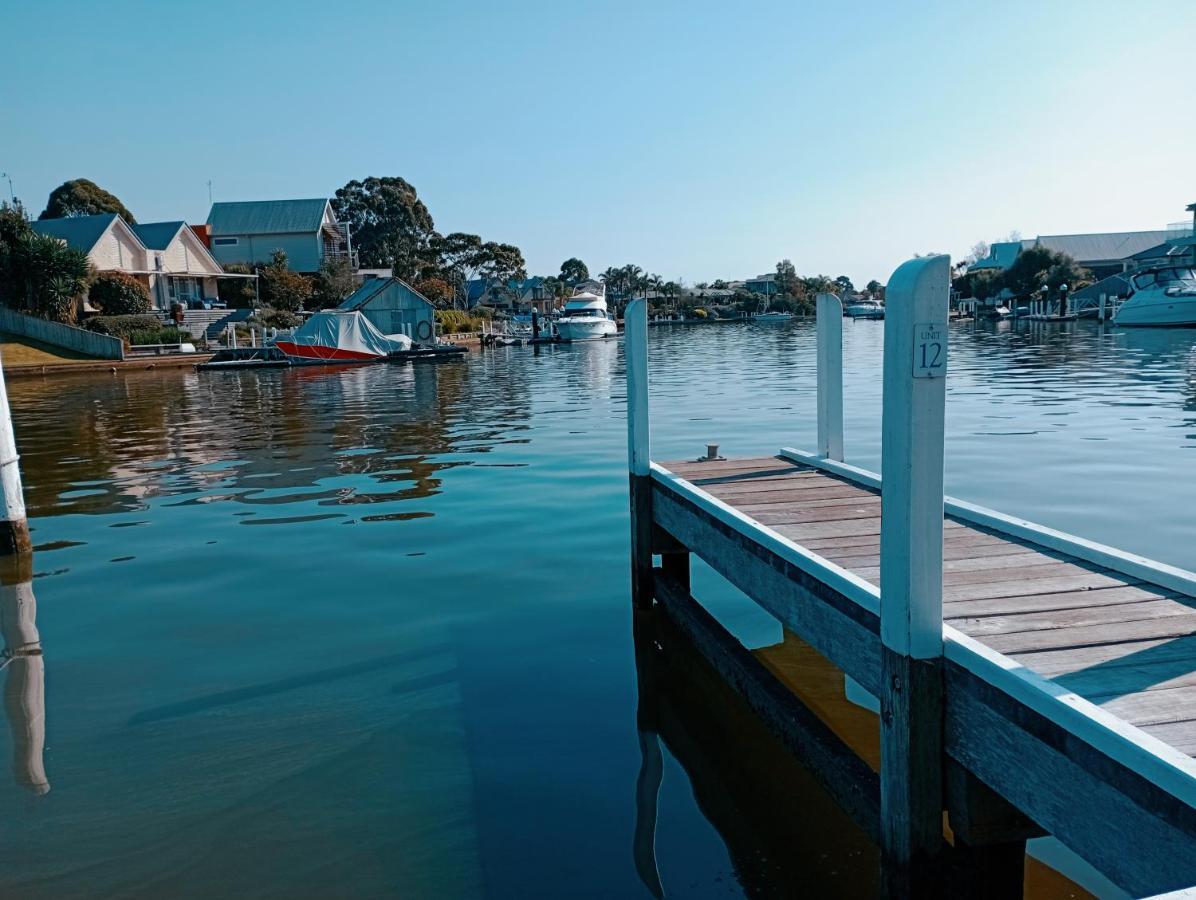The View - Captains Cove Waterfront Resort Paynesville Exterior photo