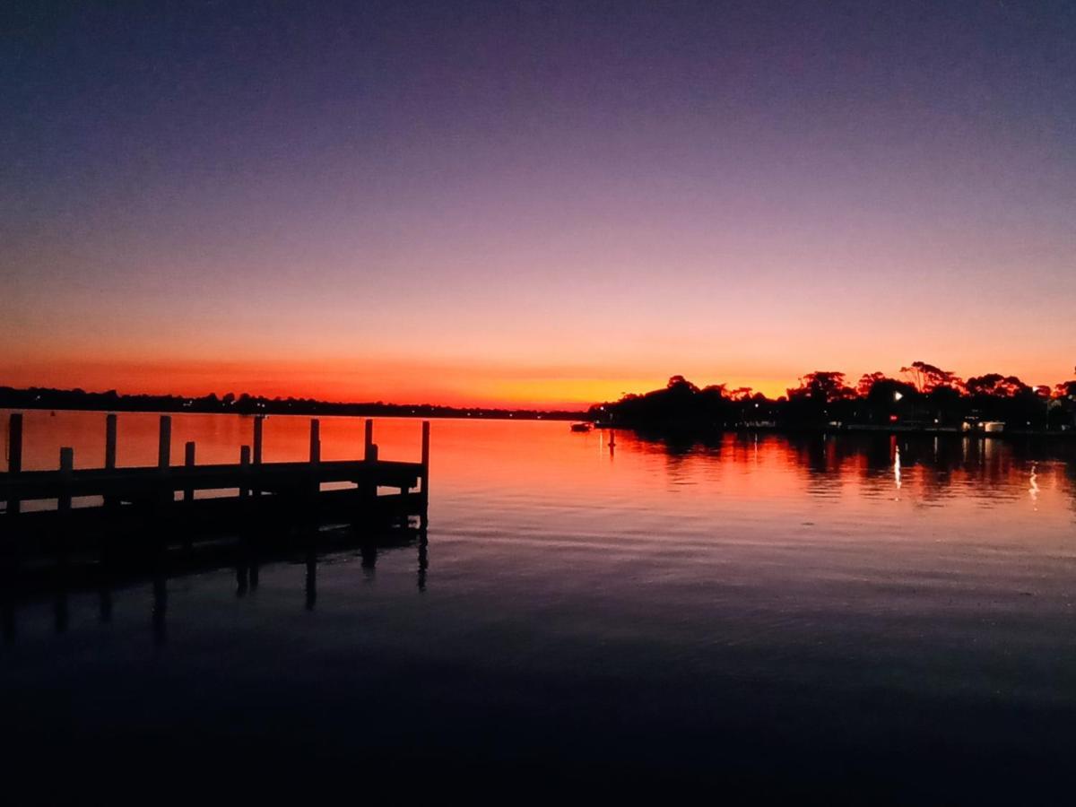 The View - Captains Cove Waterfront Resort Paynesville Exterior photo